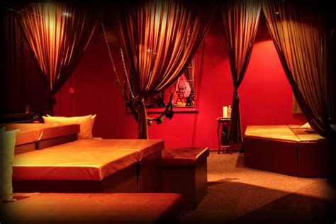 swingerclub berlin|Avarus Berlin – Der sinnliche Wellness.